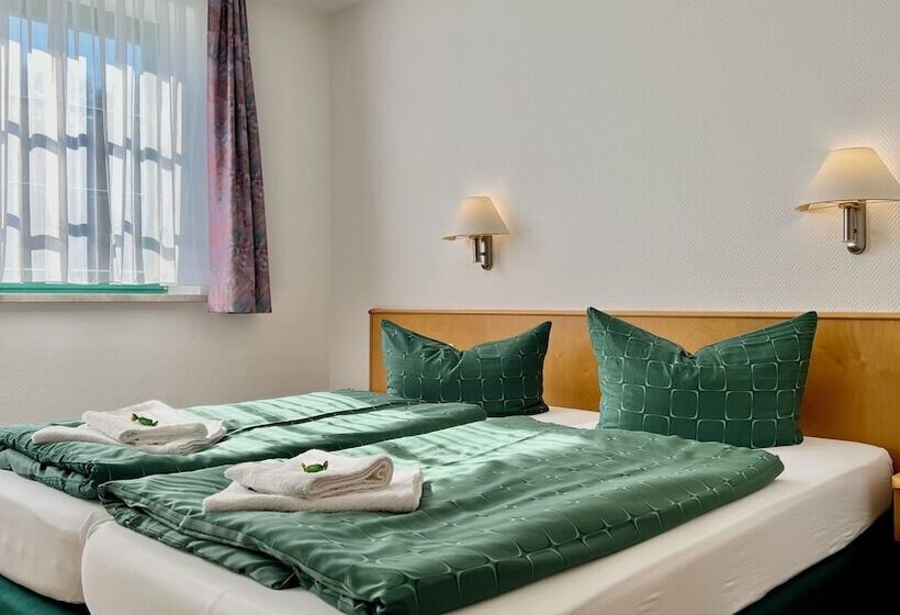 Burgerhaus Zum Paradies  Pension