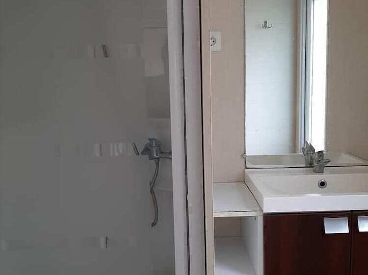 בית מלון כפרי Camping Uhaitza Chalets