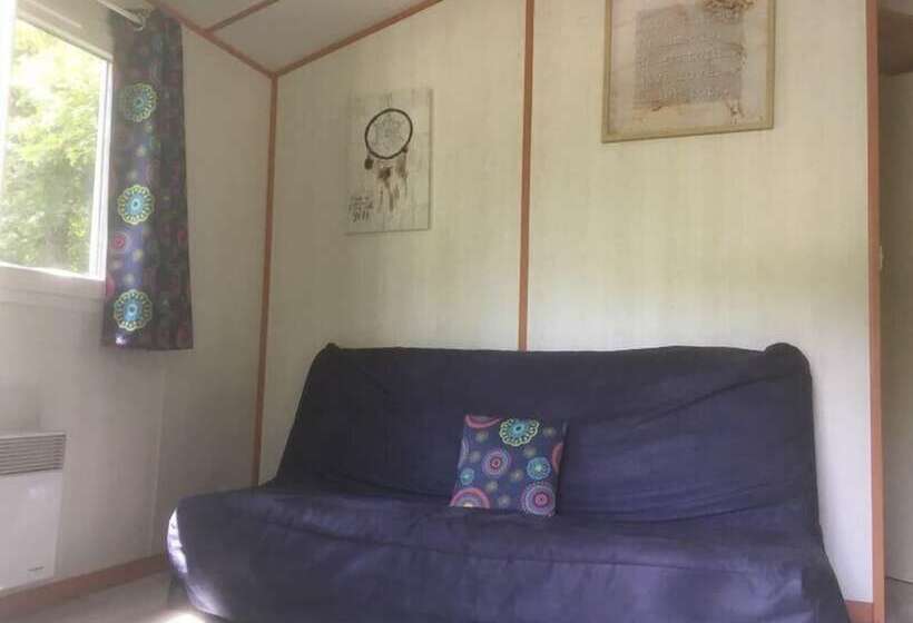 בית מלון כפרי Camping Uhaitza Chalets