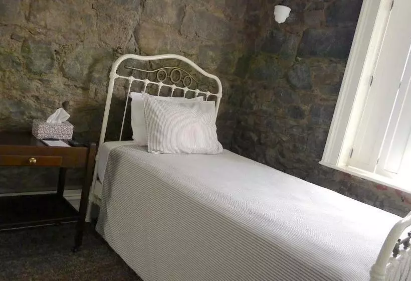 Hotel Elephant Bridge