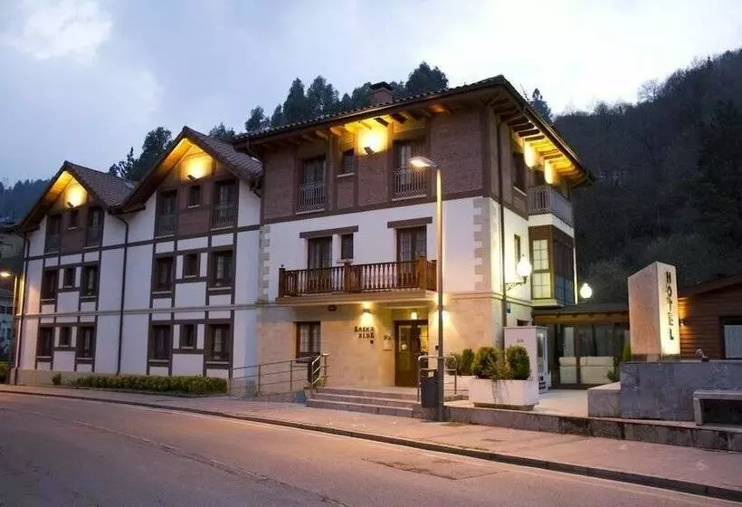 ホテル Erreka Alde