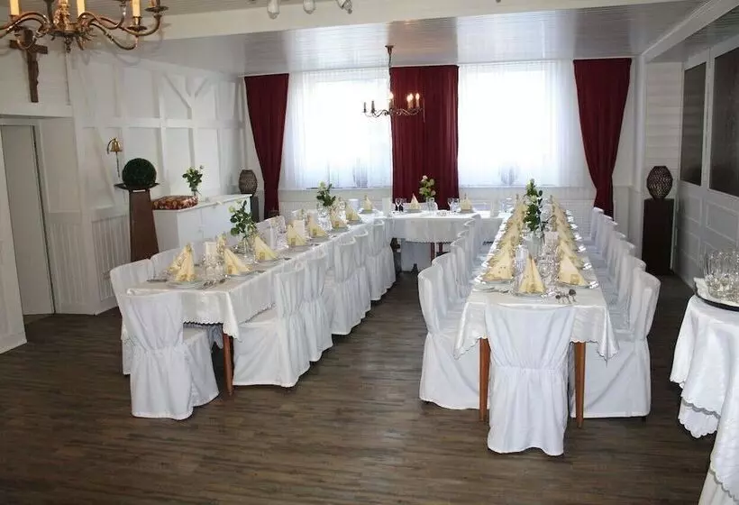 Hotelli Landgasthof Zum Adler