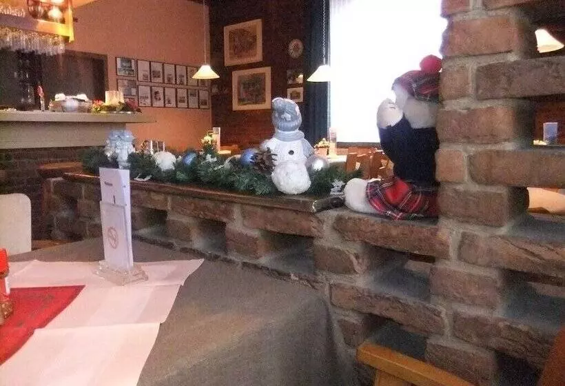 Hotelli Landgasthof Zum Adler