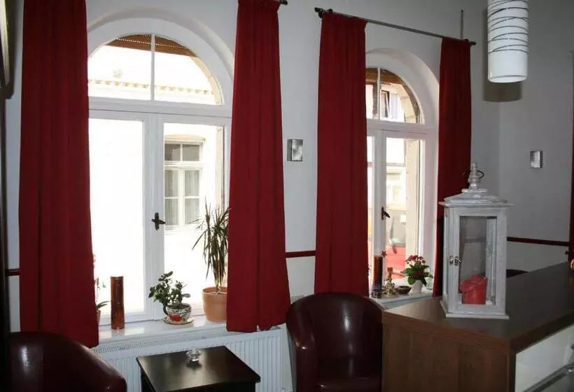 Hotelli Pension Ristorante Ventura Ehemals Reinhards Pension