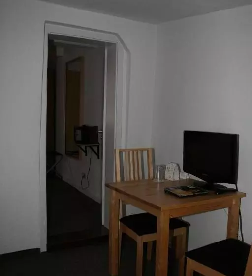 Hotelli Pension Ristorante Ventura Ehemals Reinhards Pension