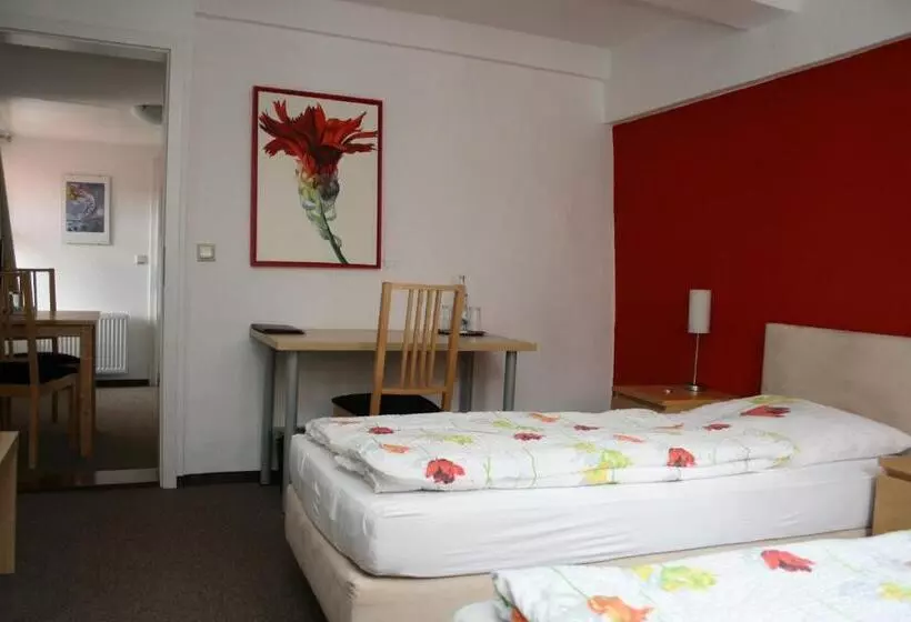 Hotelli Pension Ristorante Ventura Ehemals Reinhards Pension