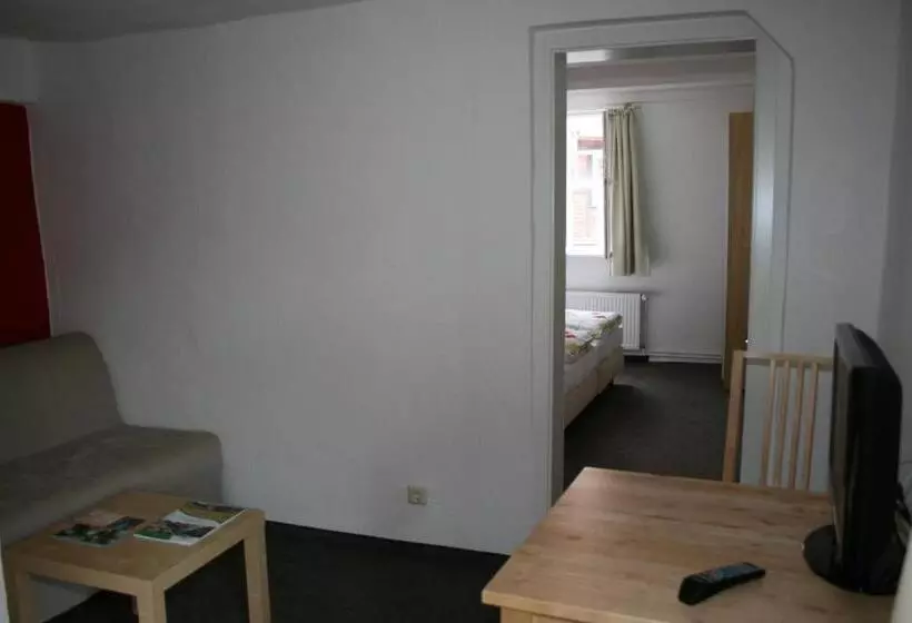 Hotelli Pension Ristorante Ventura Ehemals Reinhards Pension