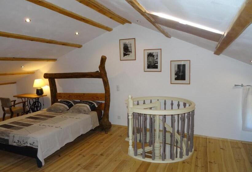 Le Mas Du Galibot Chambre Cambalotte