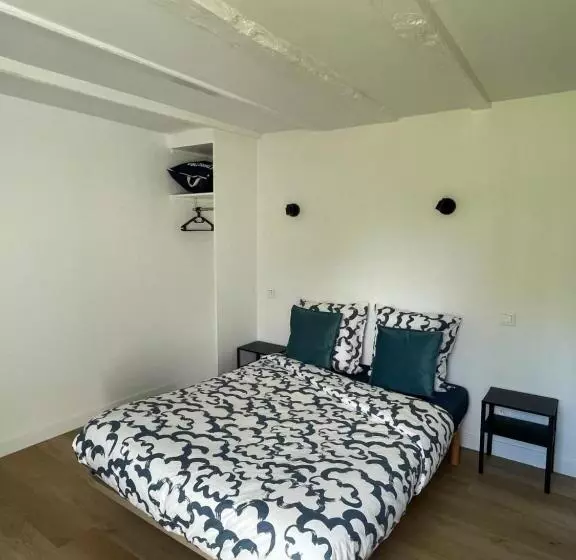 Majatalo Au Pied Levé