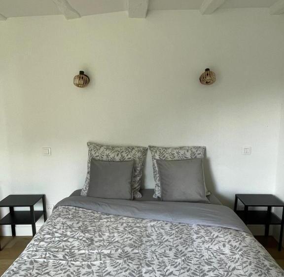 פנסיון Au Pied Levé