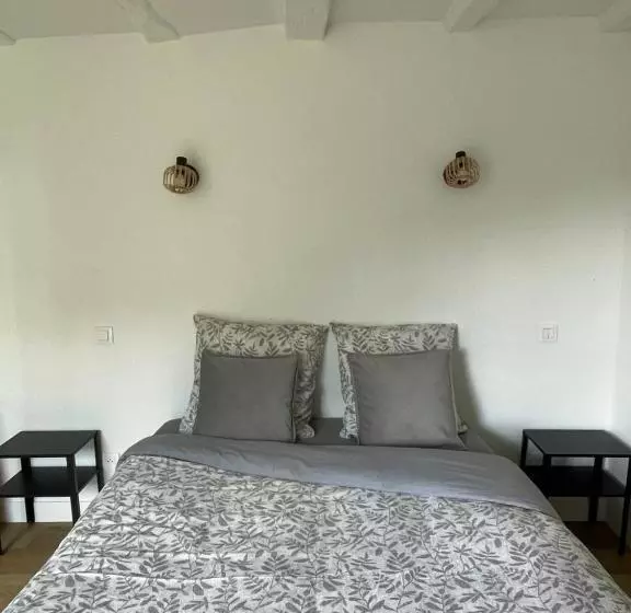 Majatalo Au Pied Levé