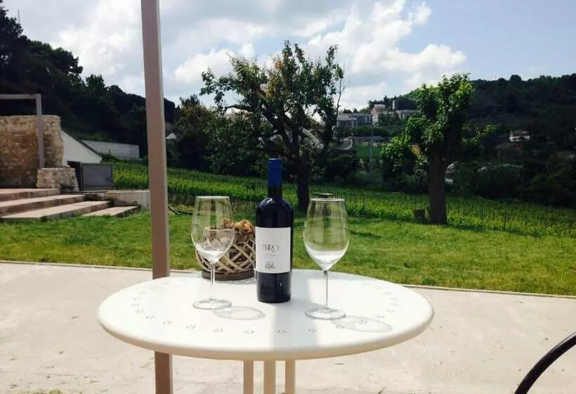 Majatalo Bed & Wine Rocco Zambri