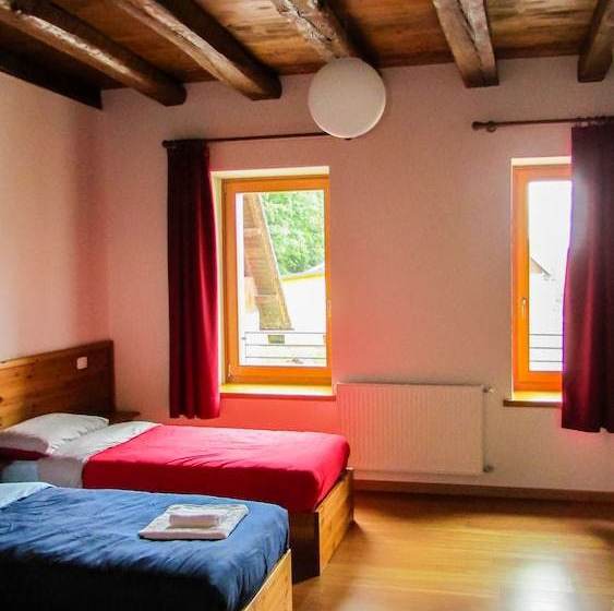 بنسيون La Casa Del Popolo