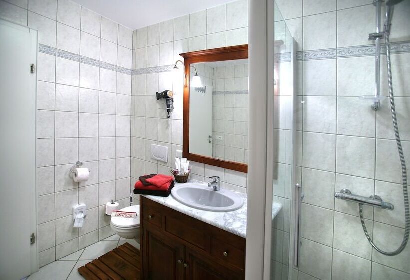 بنسيون Domaine De Ballerand