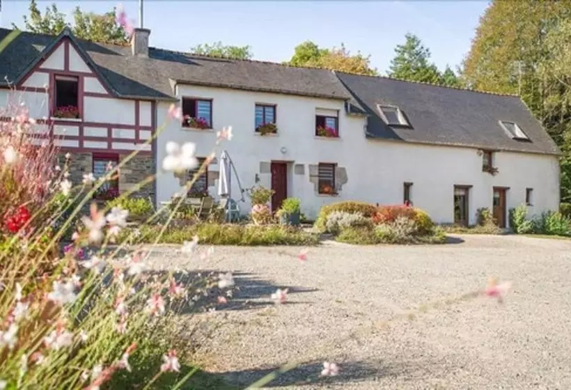 ベッドアンドブレックファースト Chambres D'hotes La Ferme De Bizoin