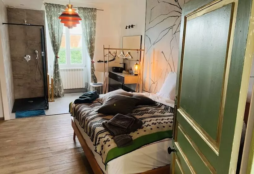 Aamiaismajoitus (B&B) Château Du Saint Etienne