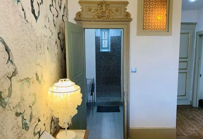 Aamiaismajoitus (B&B) Château Du Saint Etienne