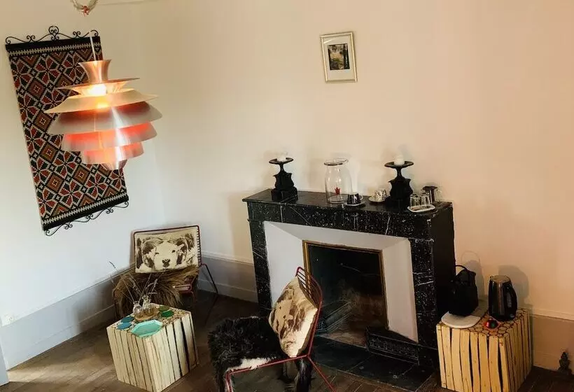 Aamiaismajoitus (B&B) Château Du Saint Etienne