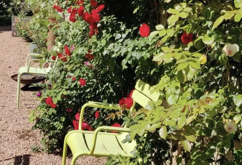 Aamiaismajoitus (B&B) Château Du Saint Etienne