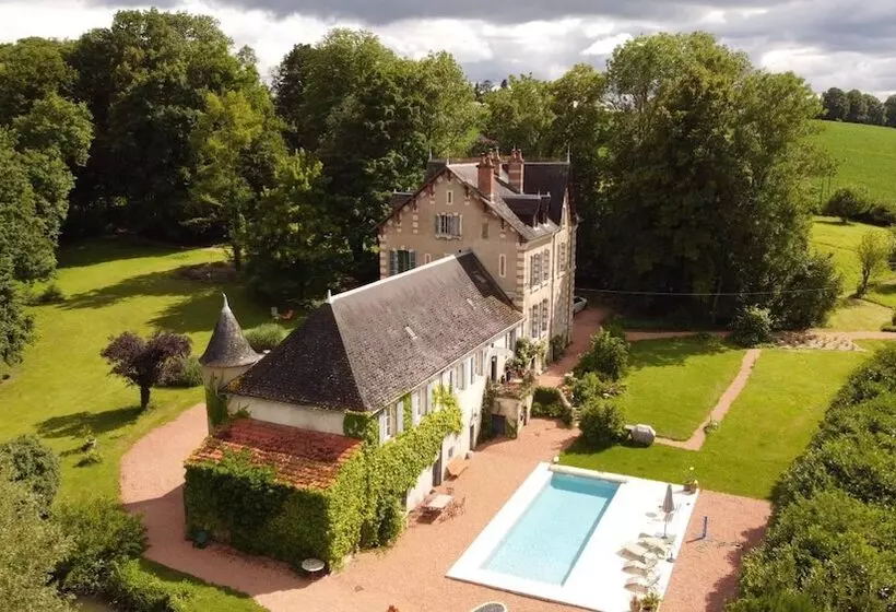 Aamiaismajoitus (B&B) Château Du Saint Etienne