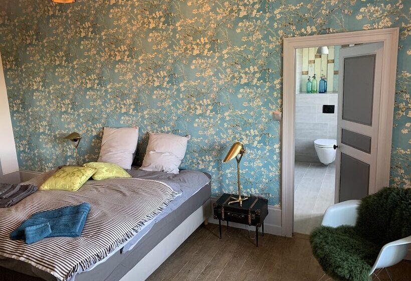 민박 Château Du Saint Etienne