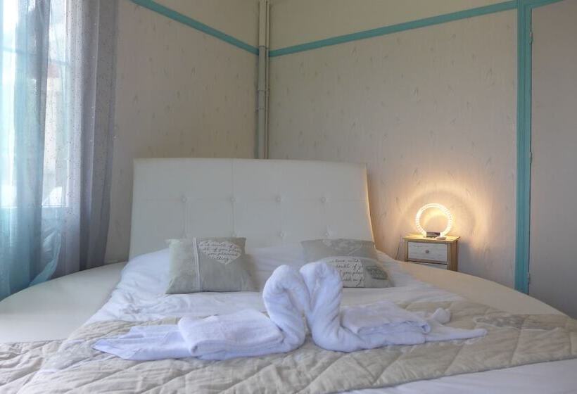 צימר Domaine De L Arche De René