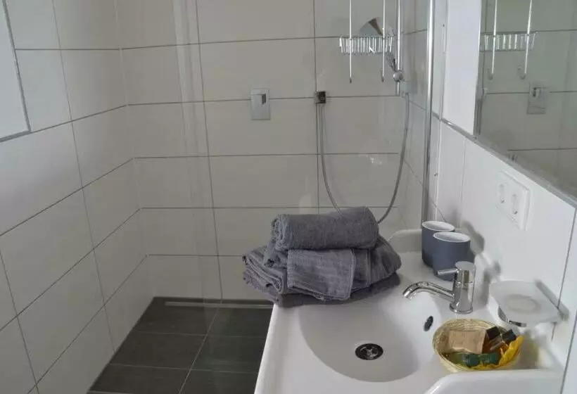 Aamiaismajoitus (B&B) Romantisches Bed&breakfast Apfelstern