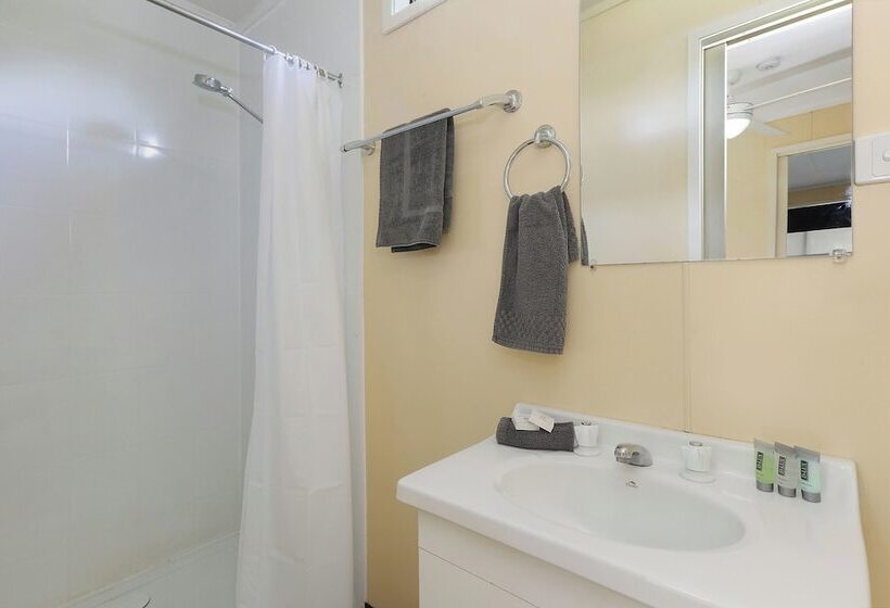 فندق Reflections Copeton Waters   Holiday Park