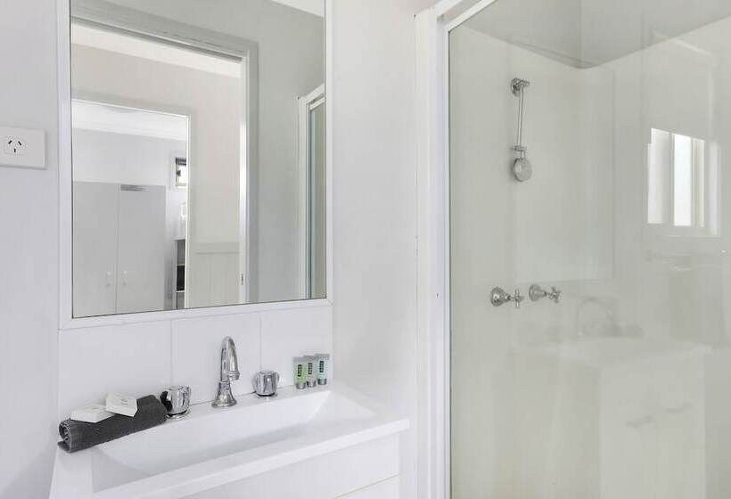 فندق Reflections Copeton Waters   Holiday Park