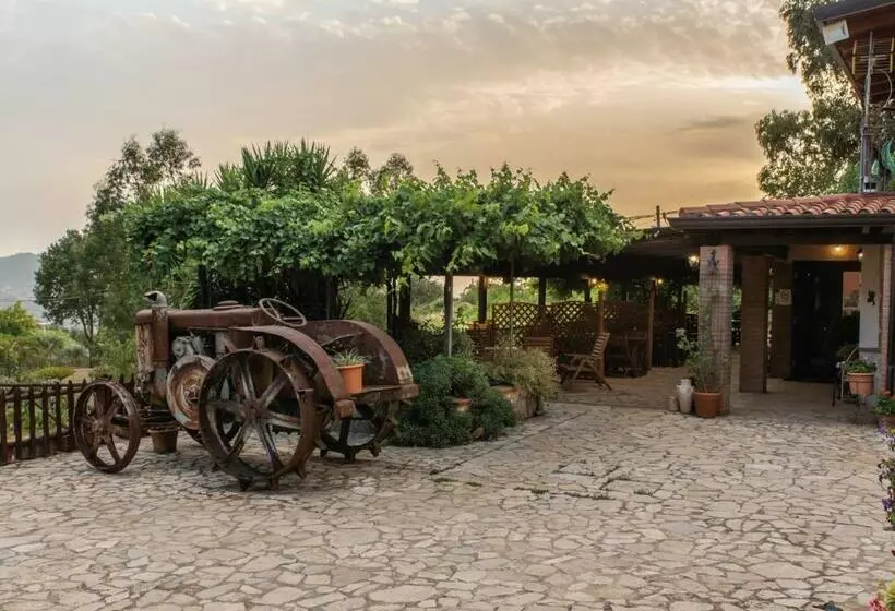 Maaseutuhotelli Il Sorgituro   Agriturismo