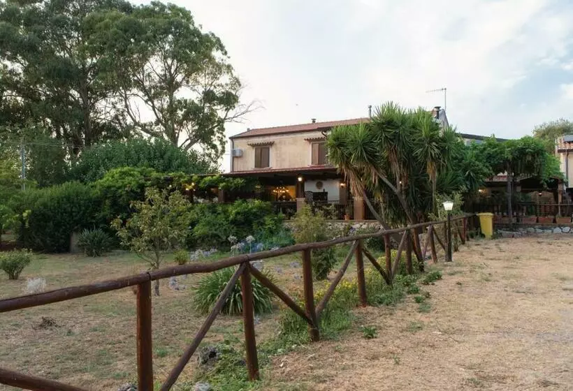 Maaseutuhotelli Il Sorgituro   Agriturismo