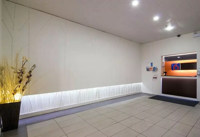 Motel 6 Kerrobert, Sk