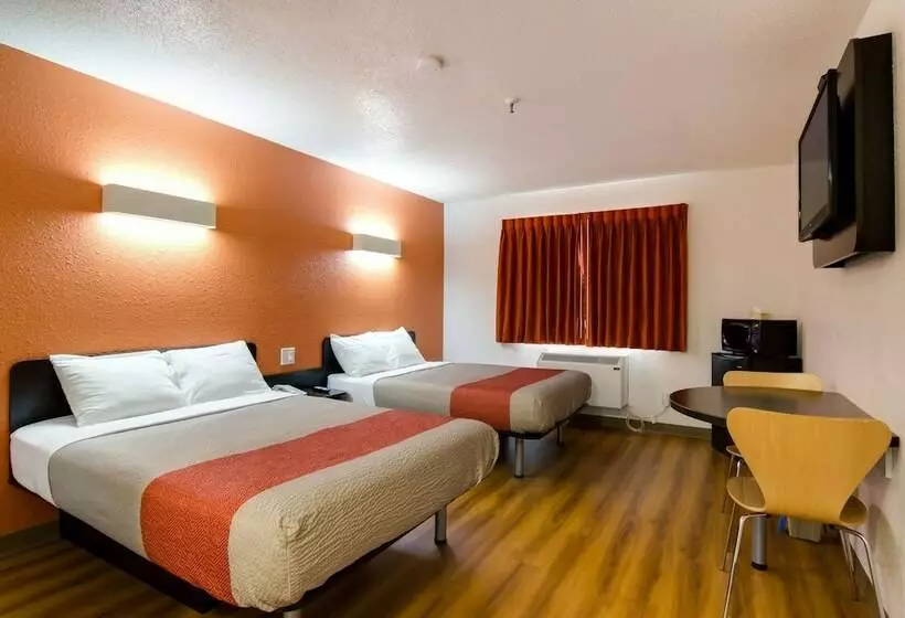 Motel 6 Kerrobert, Sk