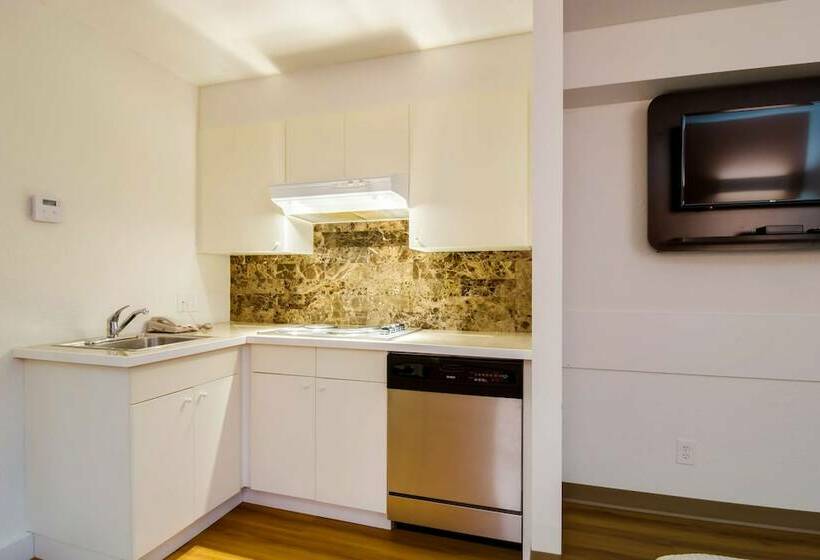 Motel 6 Kerrobert, Sk