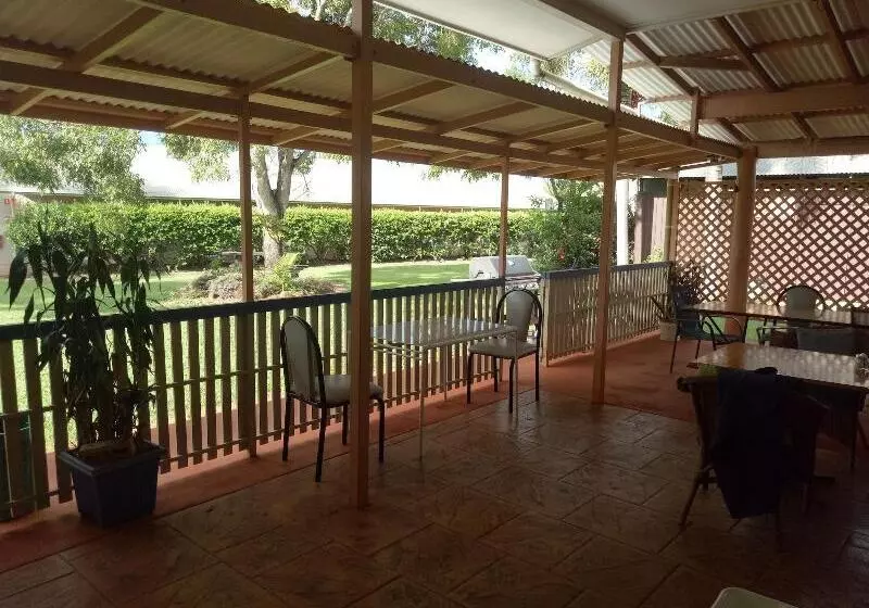 Motelli Mareeba Motor Inn