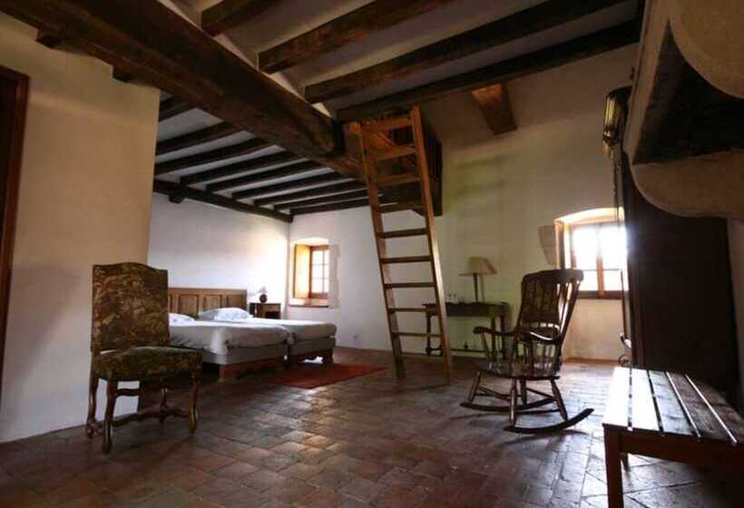 פנסיון Chateau Des Nobles