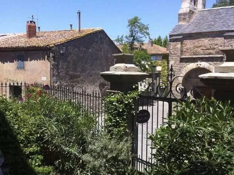 Majatalo Clos De Venes Domaine Viticole