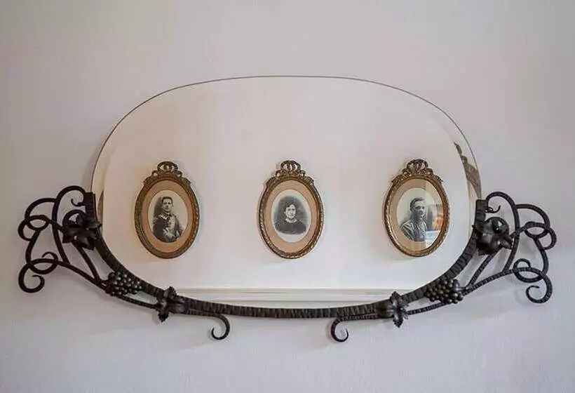 Majatalo Clos De Venes Domaine Viticole