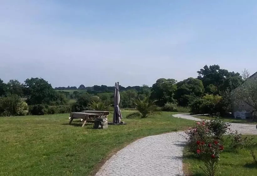 ペンション Le Colombier De Kerguezec