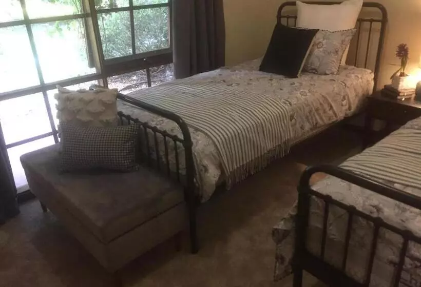 ベッドアンドブレックファースト Helen S Homestead