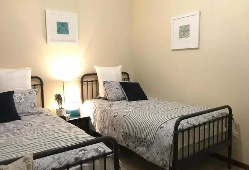 ベッドアンドブレックファースト Helen S Homestead