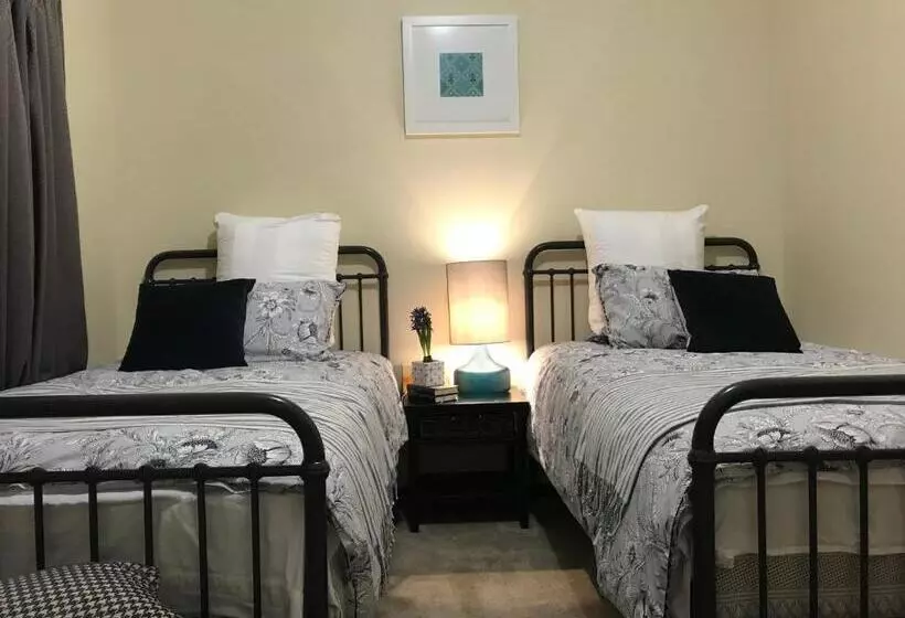 ベッドアンドブレックファースト Helen S Homestead