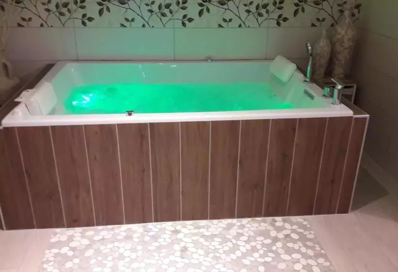 Le Balcon Des Cimes B&b