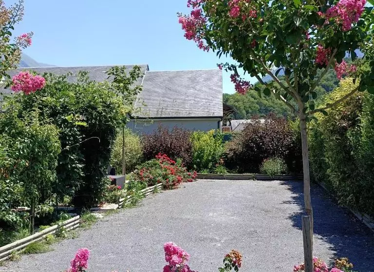 Le Balcon Des Cimes B&b