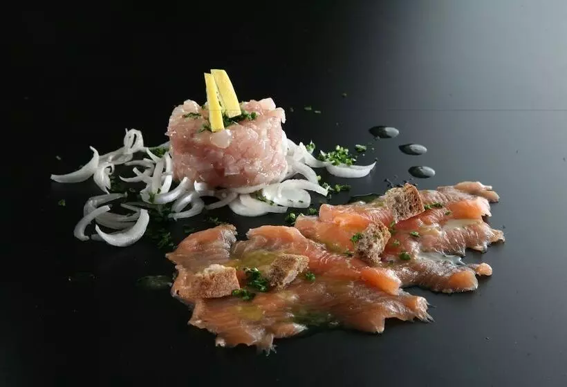 ホテル Albergo Edelweiss   Larespa