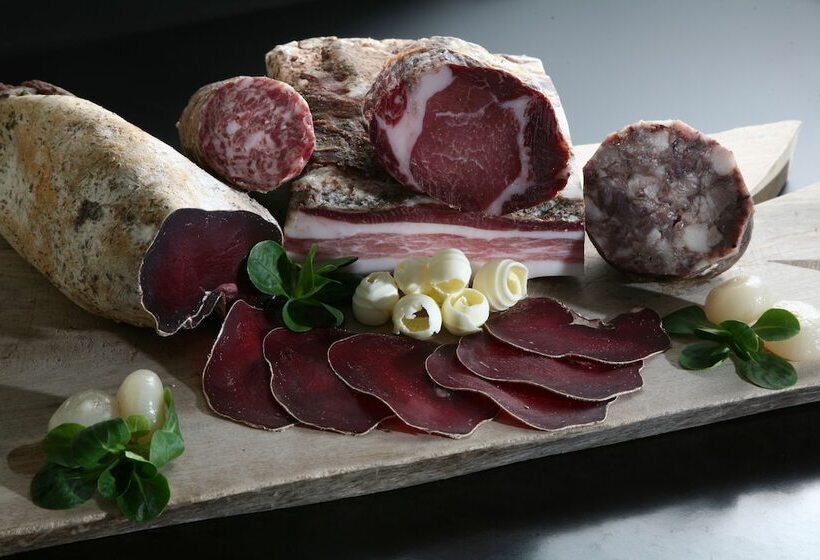 فندق Albergo Edelweiss Larespa