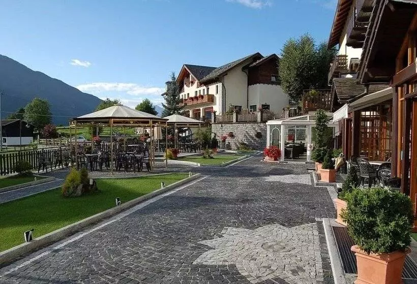 ホテル Albergo Edelweiss   Larespa