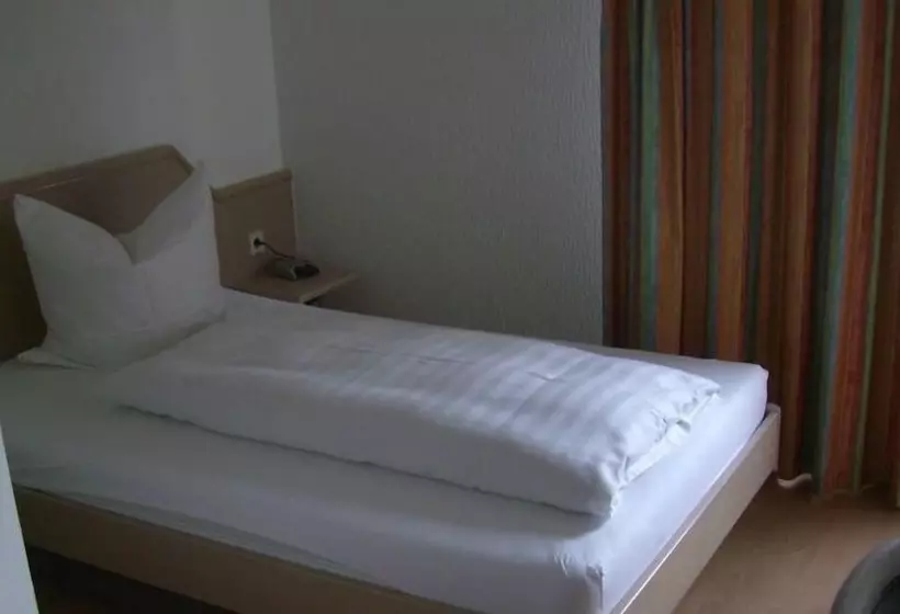 Hotelli Altbacher Hof