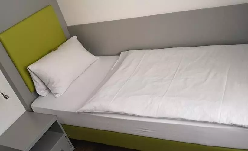 Hotelli Altbacher Hof