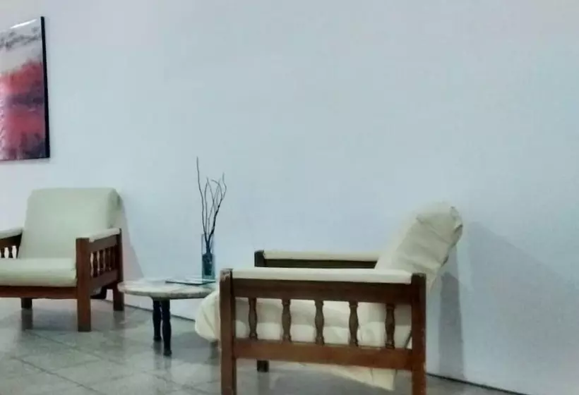 هتل Cruce Del Desierto